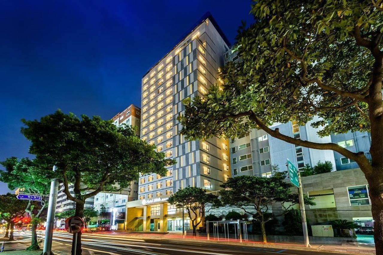With City Hotel Чеджудо Экстерьер фото