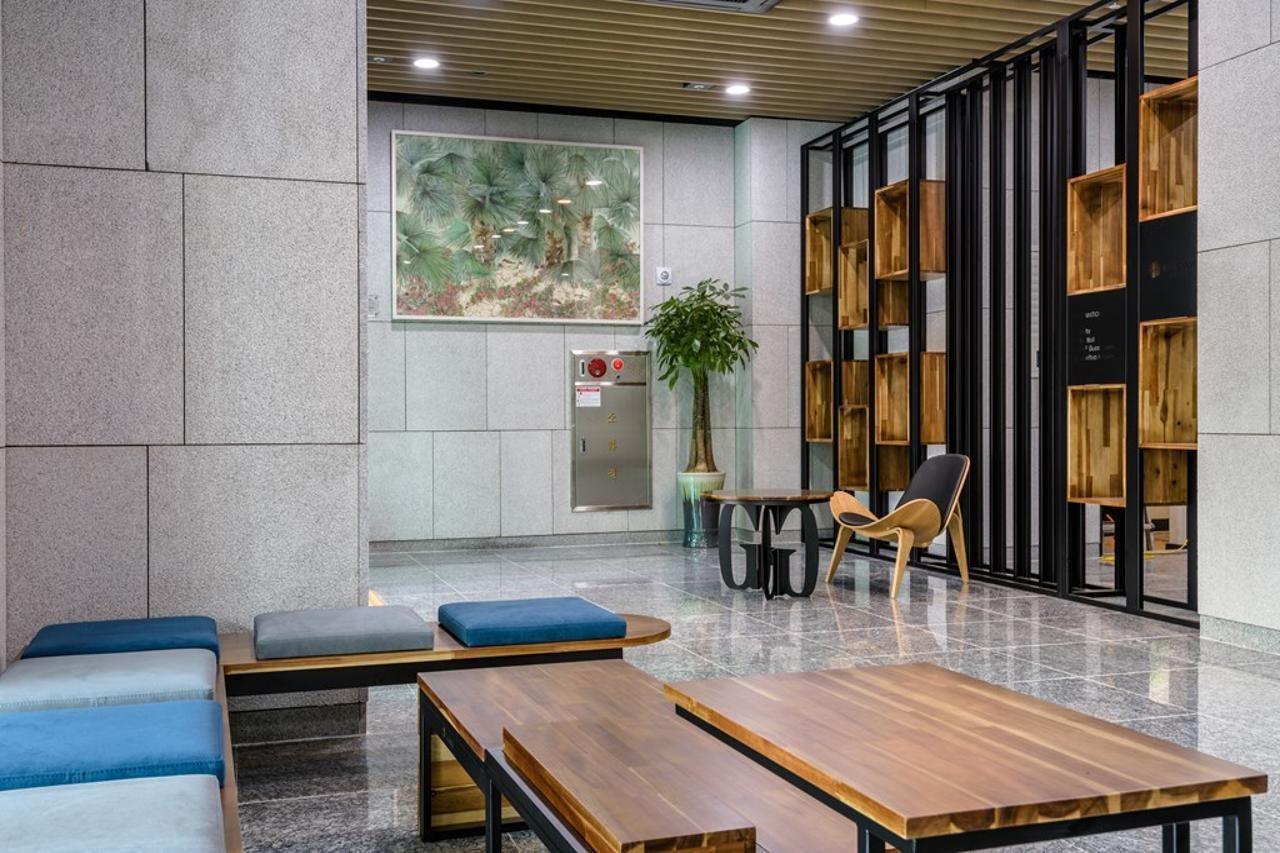With City Hotel Чеджудо Экстерьер фото